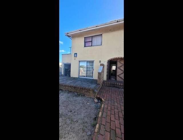 4 BEDROOM HOUSE FOR SALE IN CRAVENBY